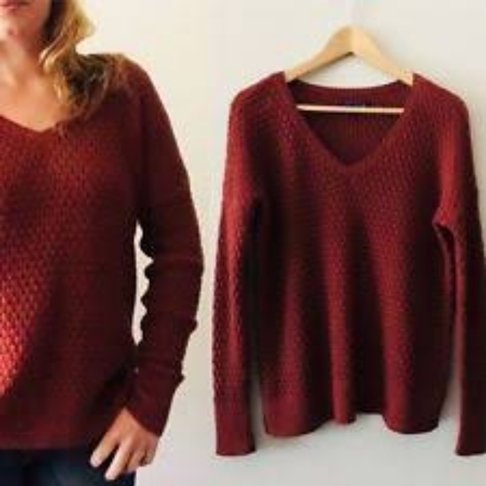 American  eagle outfitters rust color sweater